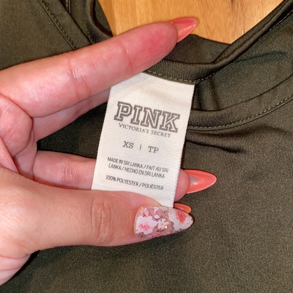 NWOT- VICTORIAS SECRET PINK RACERBACK TANK TOP - WOMENS XS - Picture 3 of 4